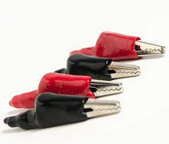 2331(-) CLIP PARA BATERIA AISLADO NEGATIVO