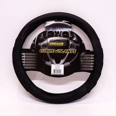 CV087 CUBRE VOLANTE MODELO GRAND PRIX CUERO SINTENTICO NEGRO / NEGRO 38*8.2CM 25 UNIDADES POR CAJA