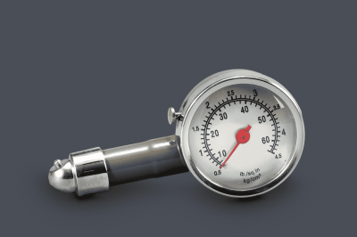 AN28 MEDIDOR DE PRESION DE NEUMATICO REDONDO METALICO QKL