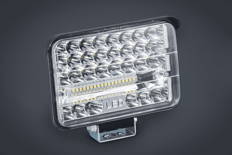 II56 FARO DE LED RECTANGULAR 17x11 CM (USO FUERA DE RUTA) 48 LEDS 144W 10-60 VOLTS